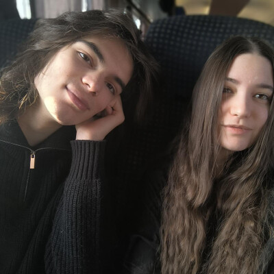 Mihnea-Alexandru zoekt een Kamer / Appartement / Huurwoning / Studio / Woonboot in Amsterdam