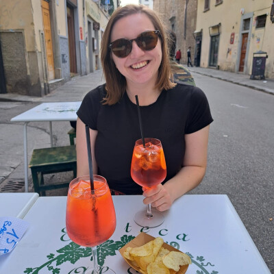 Hester zoekt een Kamer / Appartement / Huurwoning / Studio / Woonboot in Amsterdam