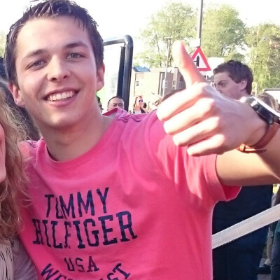 Lars zoekt een Kamer / Appartement / Huurwoning / Studio in Amsterdam