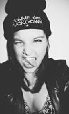 Lindy Lavine Williams is looking for a Room / Apartment / Studio in Amsterdam