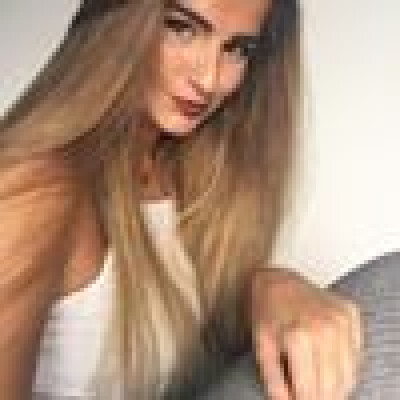 Savanna van Pul zoekt een Kamer / Appartement / Huurwoning / Studio in Amsterdam