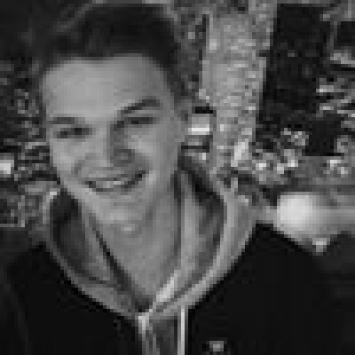 Mathieu  zoekt een Kamer / Appartement / Huurwoning / Studio in Amsterdam