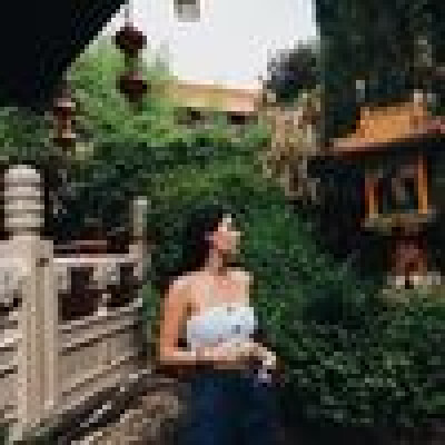 Nina  is looking for an Apartment / Rental Property / Studio / HouseBoat in Amsterdam