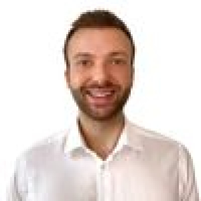 Alexander  is looking for a Room / Apartment / Studio in Amsterdam