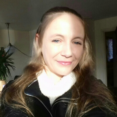 Suzanne  is looking for a Rental Property / Studio / HouseBoat in Amsterdam