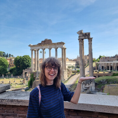 Ema zoekt een Kamer / Appartement / Studio / Woonboot in Amsterdam