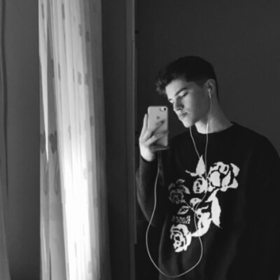 Denis zoekt een Kamer / Studio in Amsterdam