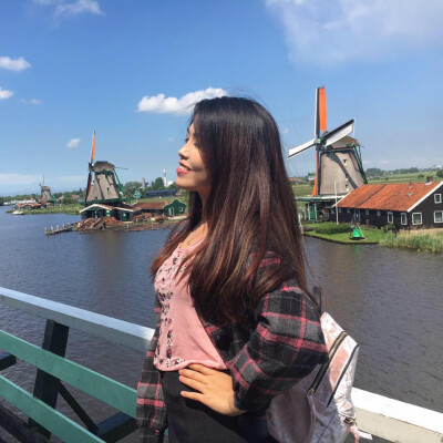 Phuong is looking for a Room / Apartment / Rental Property / Studio in Amsterdam