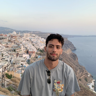 Apostolos zoekt een Kamer / Appartement / Huurwoning / Studio / Woonboot in Amsterdam