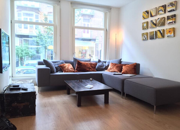 Ruime woonkamer