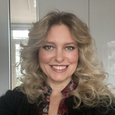 Mirabai is looking for an Apartment / Rental Property / Studio / HouseBoat in Amsterdam