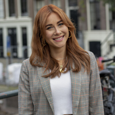 Annebrit  zoekt een Appartement / Huurwoning / Studio / Woonboot in Amsterdam