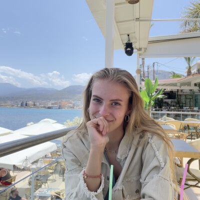 Isis Preuninger zoekt een Kamer / Appartement / Huurwoning / Studio in Amsterdam