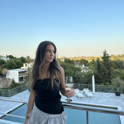 Polina zoekt een Kamer / Appartement / Studio in Amsterdam