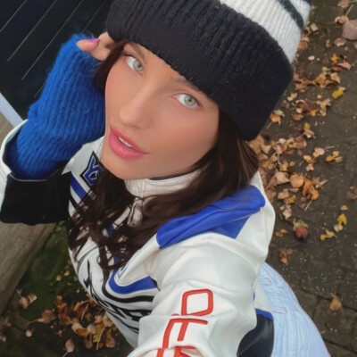 Fee mommers zoekt een Appartement / Huurwoning / Studio / Woonboot in Amsterdam