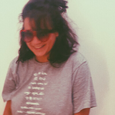 Elisa zoekt een Kamer / Appartement / Huurwoning / Studio / Woonboot in Amsterdam