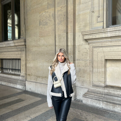 Sophie  zoekt een Kamer / Studio in Amsterdam