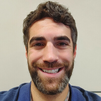 Pedro Henrique zoekt een Kamer / Appartement / Studio in Amsterdam