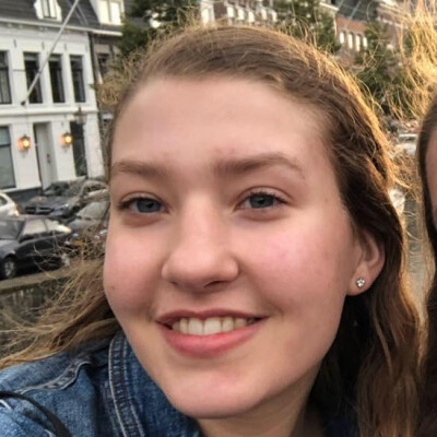 Daphne zoekt een Appartement / Huurwoning / Studio / Woonboot in Amsterdam