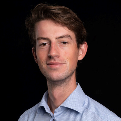 Max zoekt een Kamer / Woonboot in Amsterdam