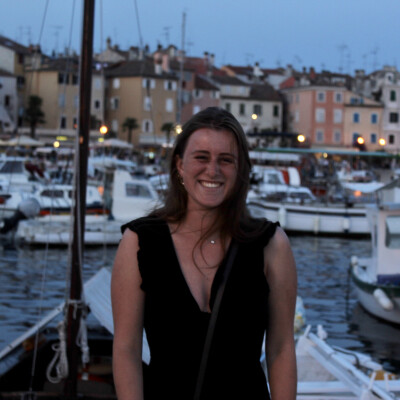 Judith zoekt een Kamer / Appartement / Huurwoning / Studio in Amsterdam