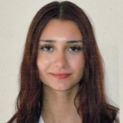 Maia Ilinca zoekt een Kamer / Appartement / Huurwoning / Studio / Woonboot in Amsterdam