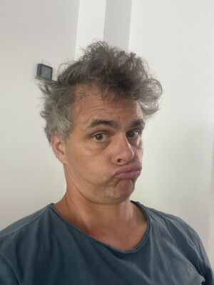 Ewout zoekt een Kamer / Appartement / Huurwoning / Studio / Woonboot in Amsterdam