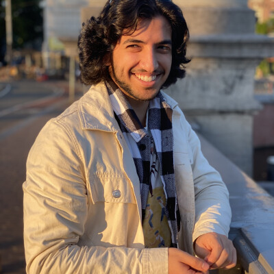 Arian zoekt een Kamer / Appartement / Studio / Woonboot in Amsterdam