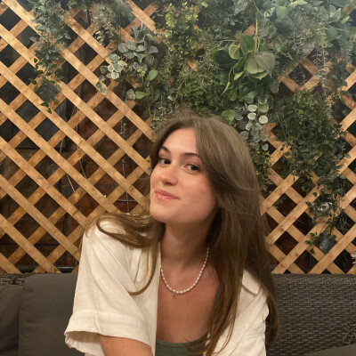 Maxime zoekt een Kamer / Appartement / Huurwoning / Studio / Woonboot in Amsterdam