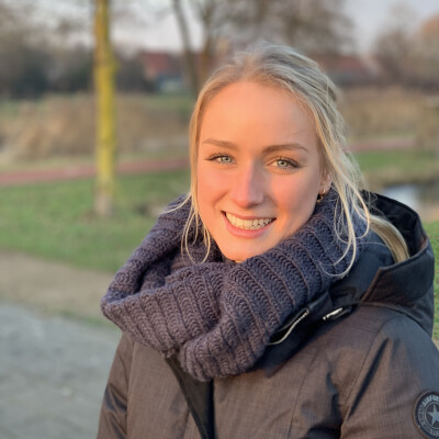 larissa is looking for a Room / Apartment / Studio in Amsterdam