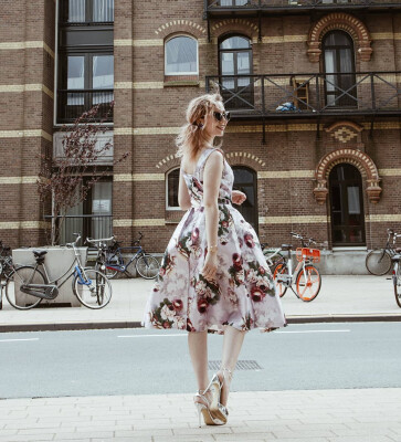 Charissa zoekt een Kamer / Appartement / Huurwoning / Studio in Amsterdam