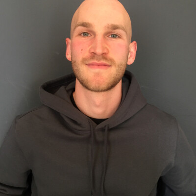 Tim zoekt een Kamer / Appartement / Huurwoning / Studio / Woonboot in Amsterdam