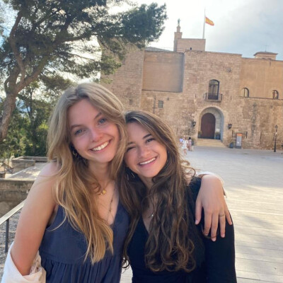 Karlijn is looking for a Room / Apartment / Rental Property in Amsterdam