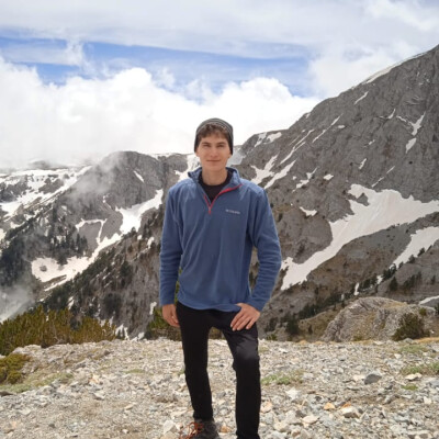 Oz zoekt een Kamer / Appartement / Huurwoning / Studio / Woonboot in Amsterdam