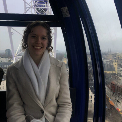 Ingeborg zoekt een Kamer / Appartement / Huurwoning / Studio in Amsterdam