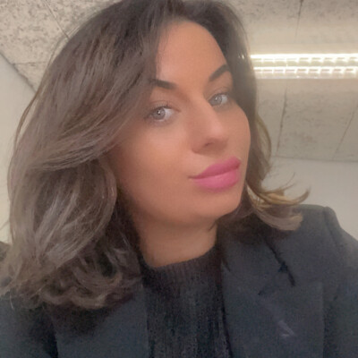 Samantha  is looking for an Apartment / Rental Property / Studio in Amsterdam