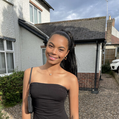 Nina  zoekt een Kamer in Amsterdam