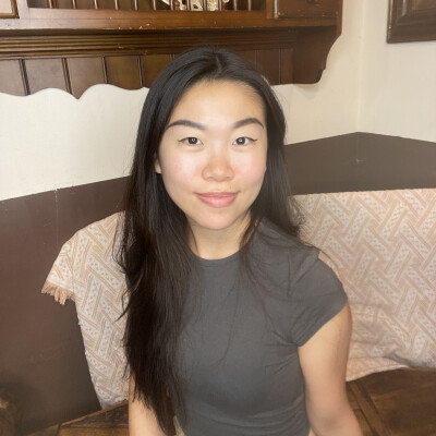 Pei-lin  zoekt een Kamer / Appartement / Huurwoning / Studio in Amsterdam