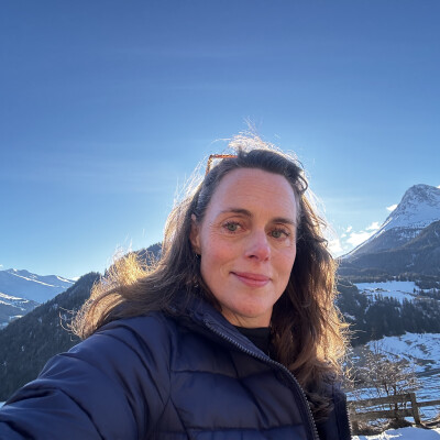 Sandra zoekt een Woonboot in Amsterdam