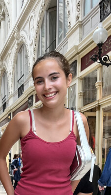 Joséphine is looking for a Room / Apartment / Rental Property / Studio in Amsterdam