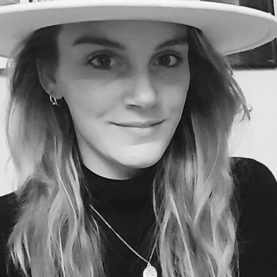 Judith zoekt een Kamer / Appartement / Huurwoning / Studio / Woonboot in Amsterdam