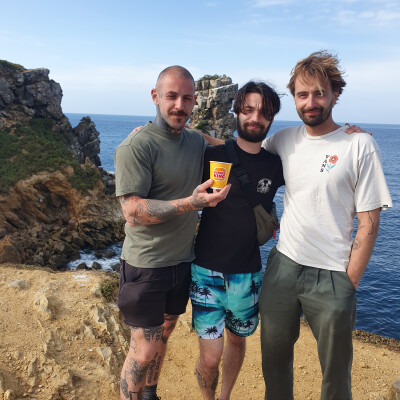 Oran  zoekt een Kamer / Huurwoning / Woonboot in Amsterdam