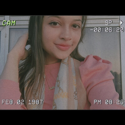 Sumaiya zoekt een Kamer / Huurwoning / Studio in Amsterdam