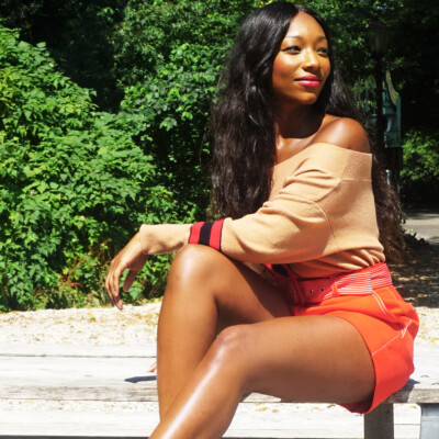 Jade  is looking for an Apartment / Studio / HouseBoat in Amsterdam