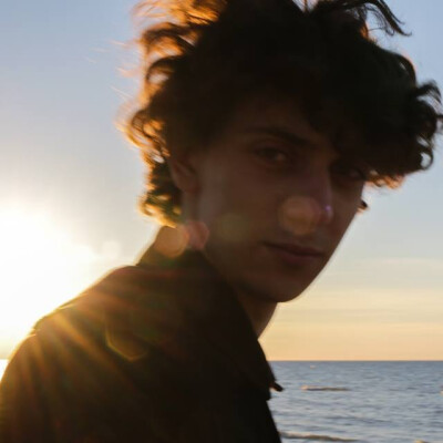 Julian  is looking for a Room / Apartment / Rental Property / Studio / HouseBoat in Amsterdam