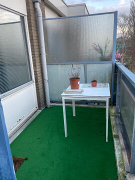 Access from room to Balcony