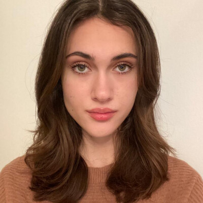 Miruna Ana is looking for a Room / Apartment / Rental Property / Studio in Amsterdam