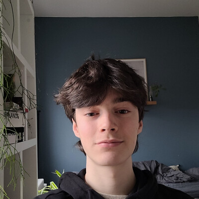 Sasha zoekt een Kamer / Appartement / Huurwoning / Studio / Woonboot in Amsterdam