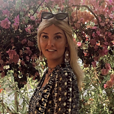 Sarah is looking for an Apartment / Rental Property / Studio / HouseBoat in Amsterdam