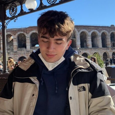 Francesco zoekt een Kamer / Appartement in Amsterdam